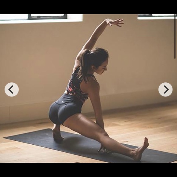 Lululemon Athletics Sports Bra Gym Run Workout Sz 6 - Picture 12 of 12